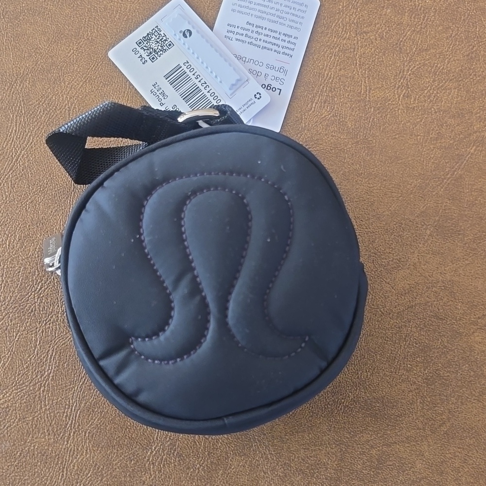 NWT Lululemon Logo Coin Pouch Black Compact Zippered Wallet Travel Accessory